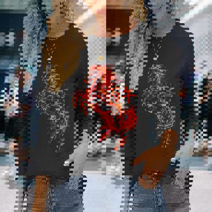 丙午 火の馬 墨絵 ストリートアート 筆文字 和柄 漢字 グラフィック 赤い炎 デザイン 日本風 長袖Tシャツ 彼女への贈り物