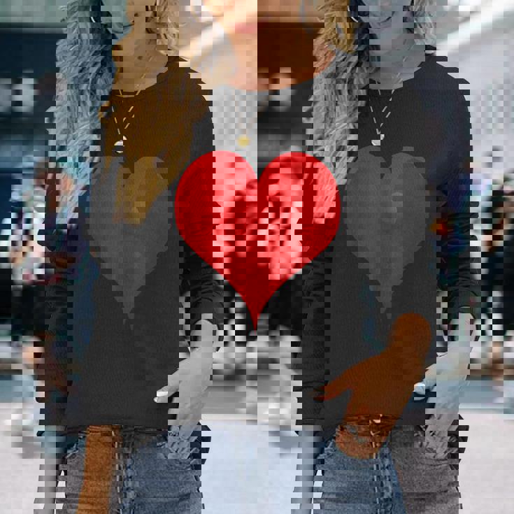 大きな赤いハート 長袖Tシャツ 彼女への贈り物