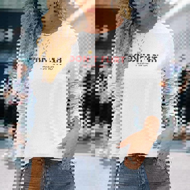 裏面 イチャイチャしないちょっとおもしろいことばっかり言ってるだけ 長袖Tシャツ 彼女への贈り物