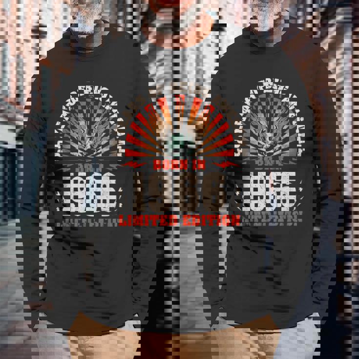 60歳の誕生日 60歳のギタリスト ギター愛好家 1966年生まれ 長袖Tシャツ 高齢者への贈り物