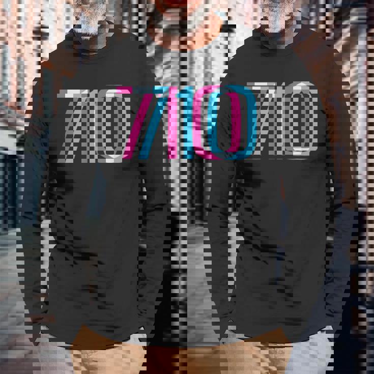 710 オイルダビング420 トリッピーグリッチ 長袖Tシャツ 高齢者への贈り物