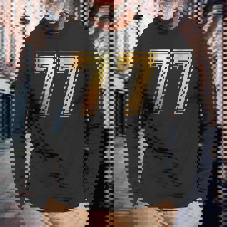 77 ナンバーセブンティセブンチーム スポーツ グラフィック 代表チームマッチング 長袖Tシャツ 高齢者への贈り物