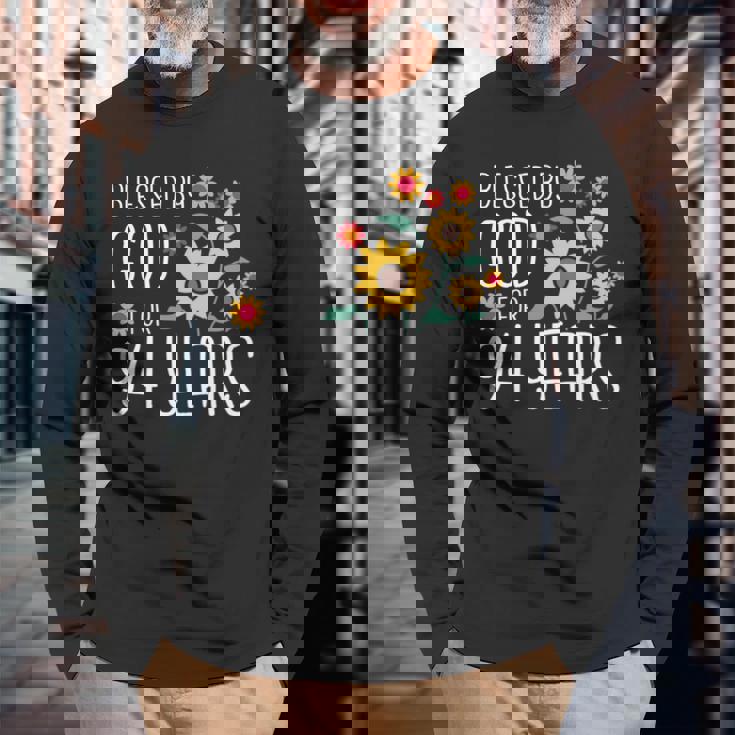 94歳の神に祝福され 可愛いひまわり 94歳の誕生日 長袖tシャツ 長袖Tシャツ 高齢者への贈り物