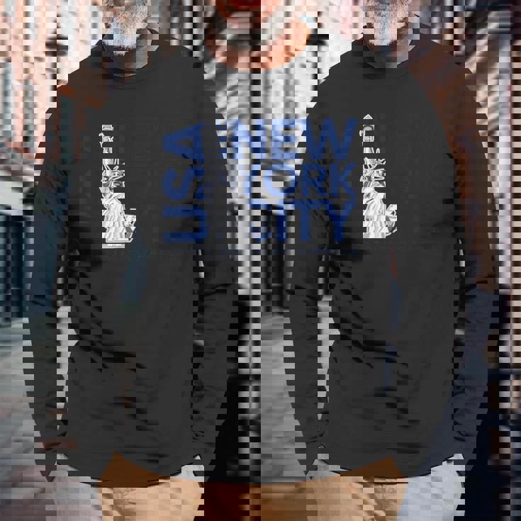 Cool Nyc New York Citytatue Of Liberty With Usa Flag 長袖Tシャツ 高齢者への贈り物