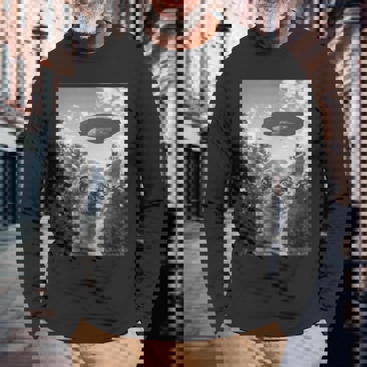 Chihuahuaelfie With Ufo Ufo と面白いチワワのセルフィー 長袖Tシャツ 高齢者への贈り物