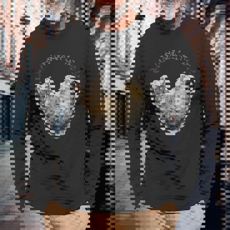 Lying Cat 長袖Tシャツ 高齢者への贈り物