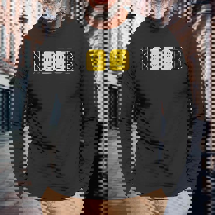 Noob Text 長袖Tシャツ 高齢者への贈り物