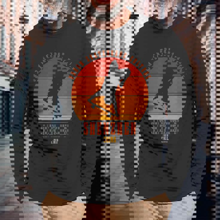 Shenzhen China スケートボーダーアーバン スケートボード 長袖Tシャツ 高齢者への贈り物