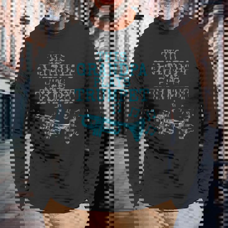 このおじいちゃんはトランペットを演奏し、トランペッター金管音楽家です 長袖Tシャツ 高齢者への贈り物