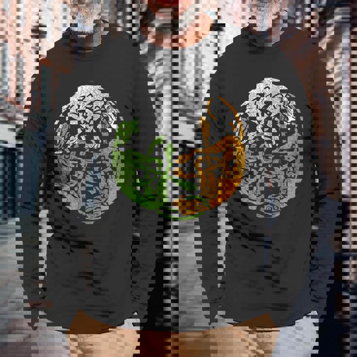 アイルランドデザイン ケルト犬＆旗トリコロールアイルランド 長袖Tシャツ 高齢者への贈り物