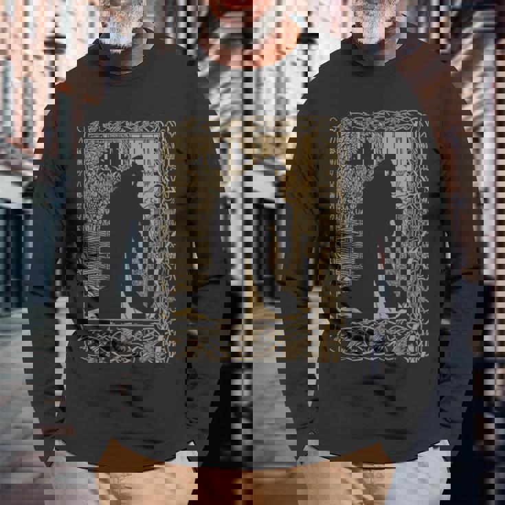 アールヌーボー、オーブリー・ビアズリー、ル・モルト・ダルサー、ギネヴィア 長袖tシャツ 長袖Tシャツ 高齢者への贈り物