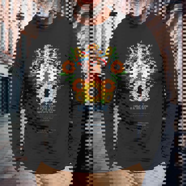 ウクライナガール、ウクライナを支援 長袖Tシャツ 高齢者への贈り物