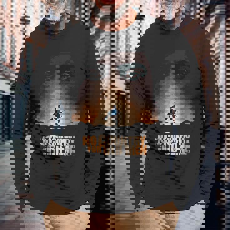 ノー・カントリー・フォー・オールドメン 長袖Tシャツ 高齢者への贈り物