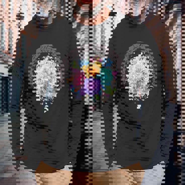 パステルレインボーローズがあらゆる色合いにハートを咲かせます 長袖Tシャツ 高齢者への贈り物