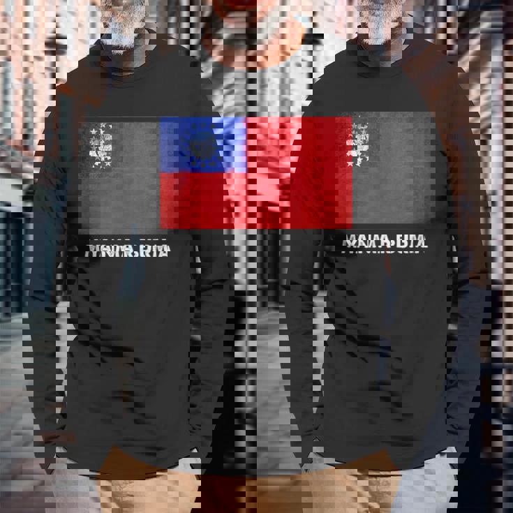 ビルマのミャンマー国旗 長袖Tシャツ 高齢者への贈り物