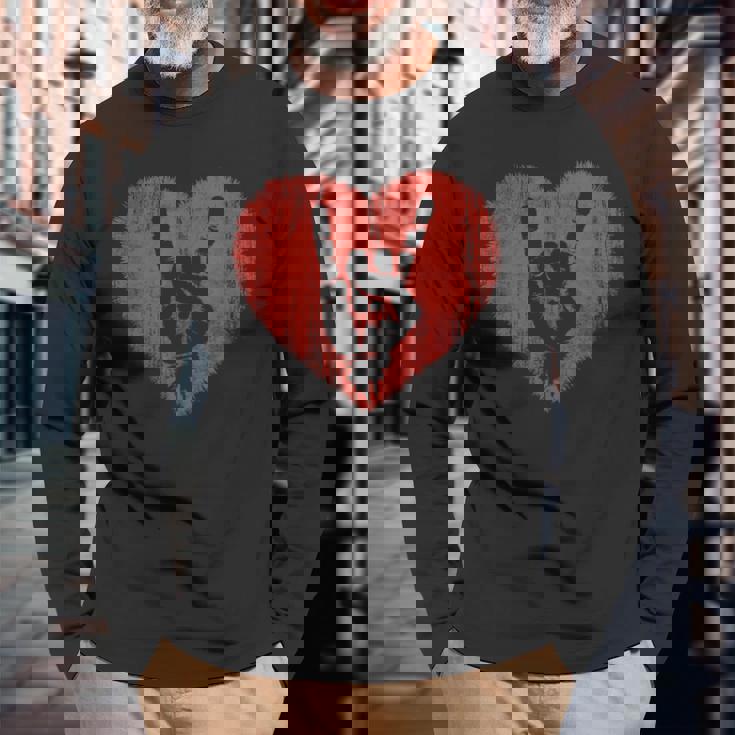 ロックミュージックラバーレッドハートロックンロール 長袖Tシャツ 高齢者への贈り物