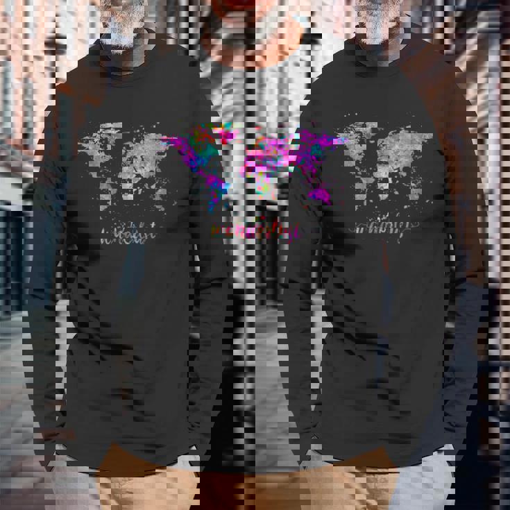 ワンダーラストの世界地図 長袖Tシャツ 高齢者への贈り物