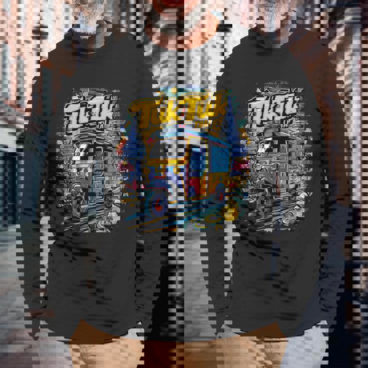 活気に満ちたトゥクトゥクタイアドベンチャー 長袖Tシャツ 高齢者への贈り物