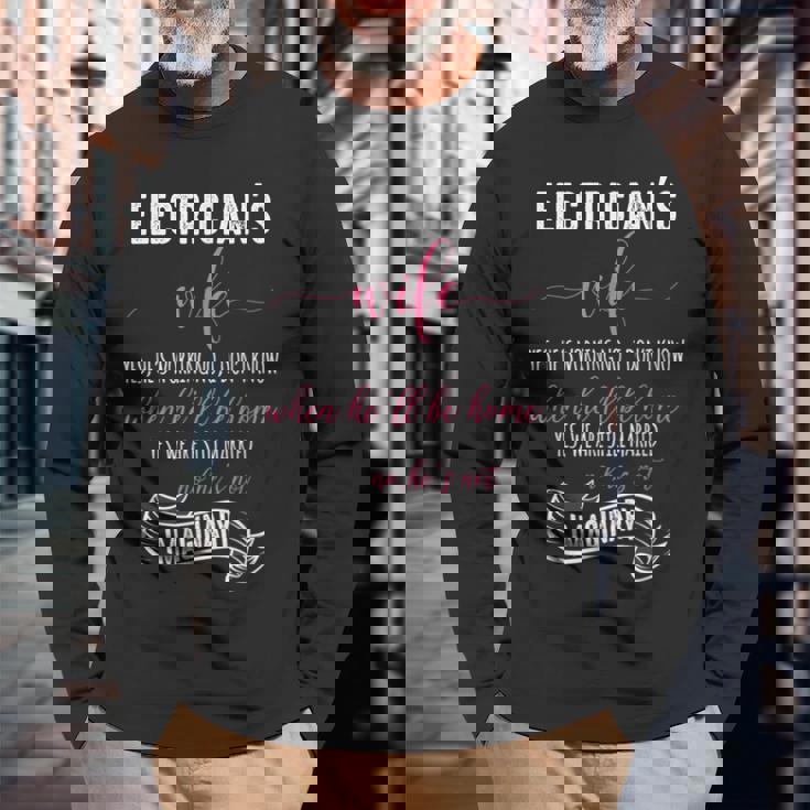 電気技師の妻シャツ 電気技師tシャツ ラインマンギフト 長袖Tシャツ 高齢者への贈り物