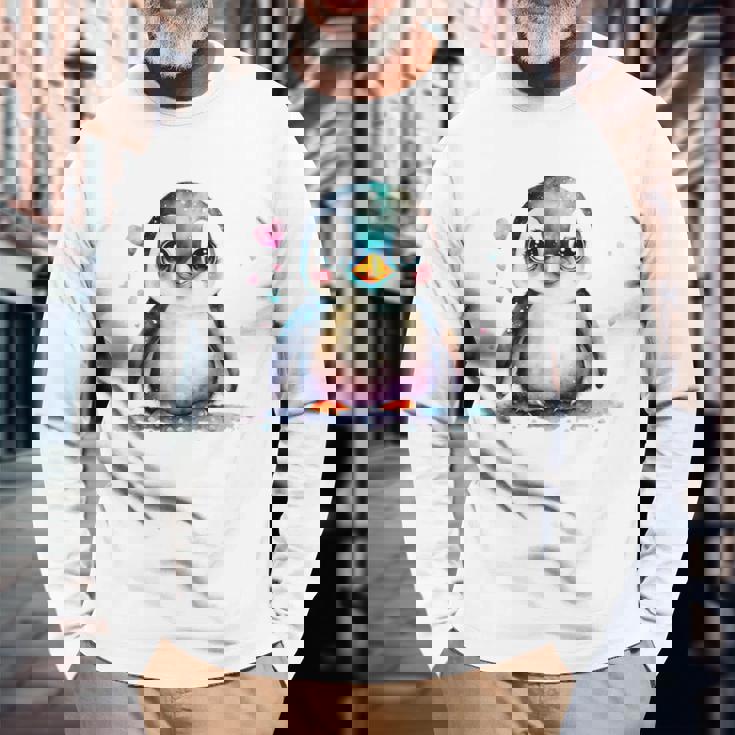 ちょっと可愛い赤ちゃんペンギンの鳥とハートのペンギン。 長袖Tシャツ 高齢者への贈り物