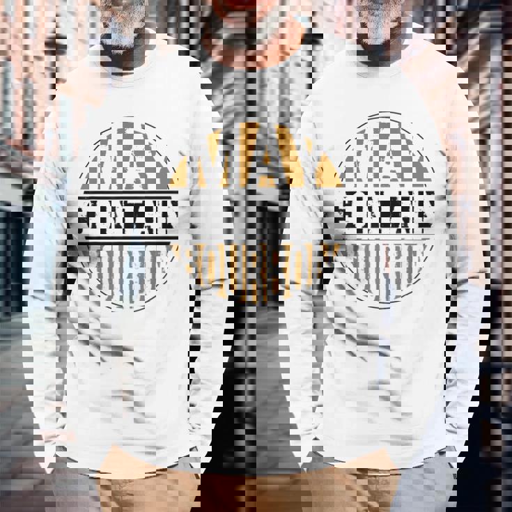 ウイスキーを飲むアルコール昔ながらのバーボン酒飲み 長袖Tシャツ 高齢者への贈り物