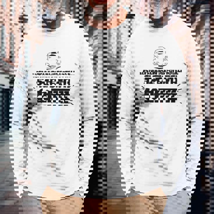 オーストラリアのルールフットボールはコーヒーから始まる 長袖Tシャツ 高齢者への贈り物