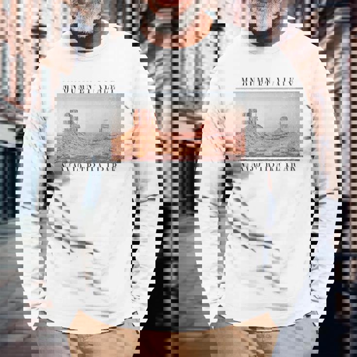 モニュメントバレー ナバホ族公園 アリゾナ ユタ州 長袖Tシャツ 高齢者への贈り物