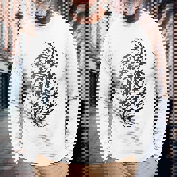 伝統的な本物のマオリ族タトゥーニュージーランド。 長袖Tシャツ 高齢者への贈り物