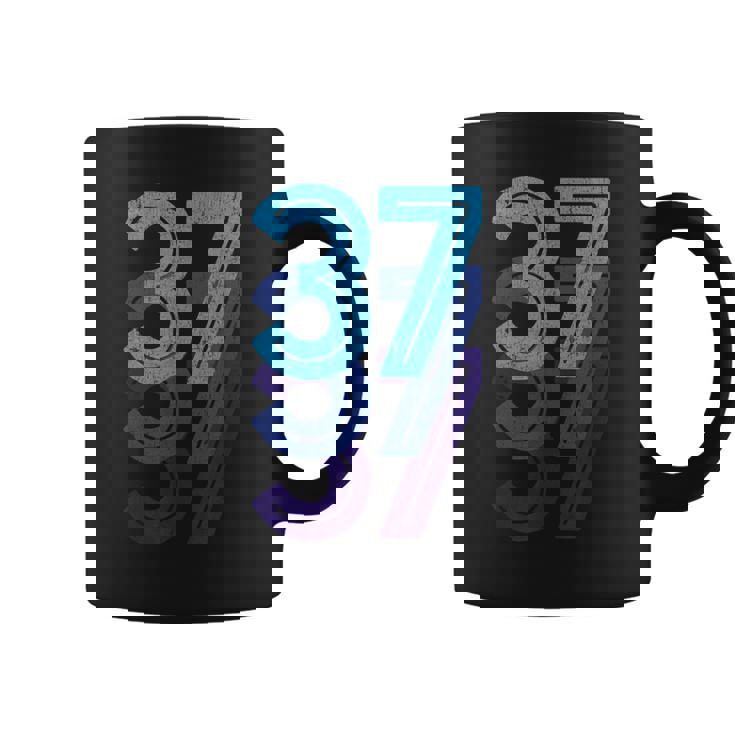 37ラッキーナンバー37歳誕生日スポーツチーム コーヒーマグ