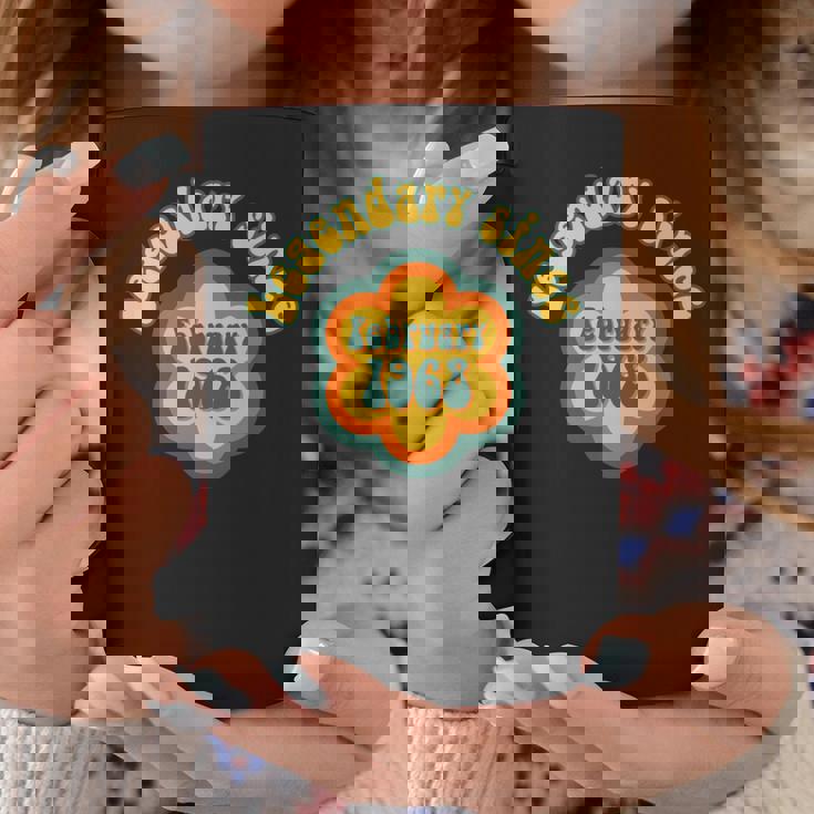 1968 年 2 月生まれ 誕生日 1968 年 2 月以来のレジェンド 長袖tシャツ コーヒーマグ 面白い贈り物