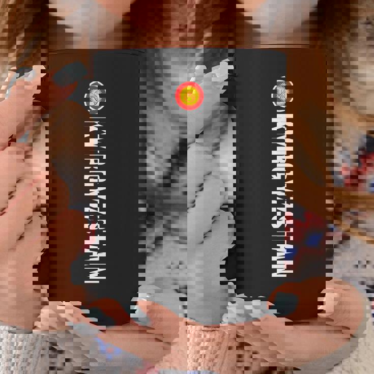 キルギス国旗 縦 コーヒーマグ 面白い贈り物