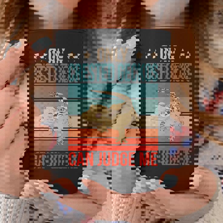 クレステッド・ゲッコーは私を判断できる 爬虫類 クレステッド・ゲッコー コーヒーマグ 面白い贈り物