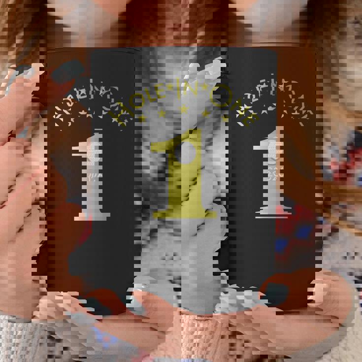 ゴルファーのためのゴルフホールインワン2026スポーツテーマゴルフデザイン Hole In One 2026 コーヒーマグ 面白い贈り物