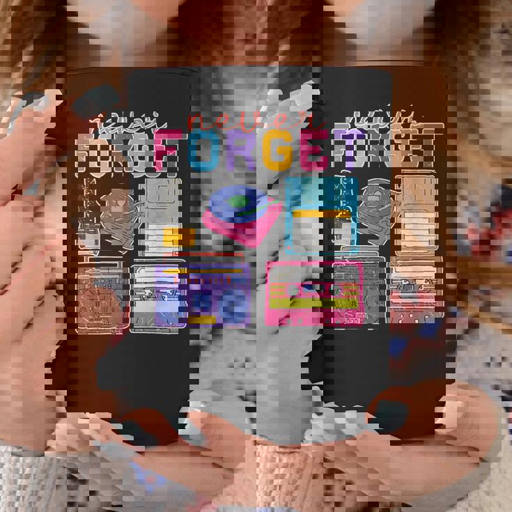 ネバーフォーゲット カセットテープ フロッピーディスク オールドスクール レトロ コーヒーマグ 面白い贈り物