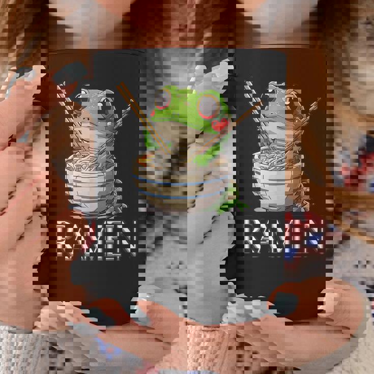 ラーメンを食べるカエルの麺 カワイイ 美的 日本アニメ コーヒーマグ 面白い贈り物