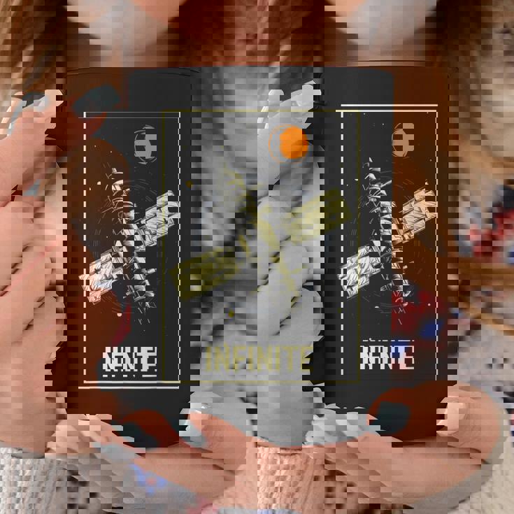 無限宇宙ステーション 衛星 宇宙 ヴィンテージ レトロ コスモス Infinitepacetationtar コーヒーマグ 面白い贈り物