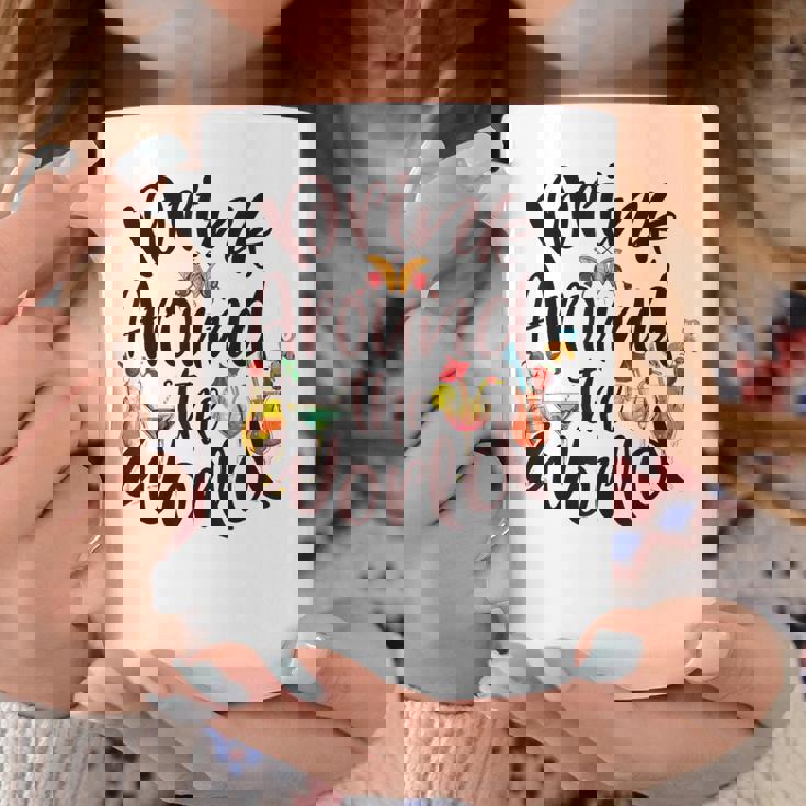 Family Drinking Around The World チェックリスト パスポート コーヒーマグ 面白い贈り物