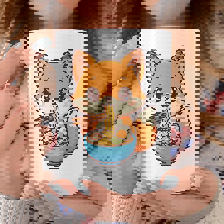 かわいいキツネを食べるラーメンかわいい動物アート コーヒーマグ 面白い贈り物