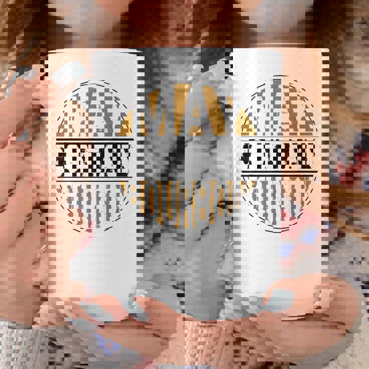 ウイスキーを飲むアルコール昔ながらのバーボン酒飲み コーヒーマグ 面白い贈り物