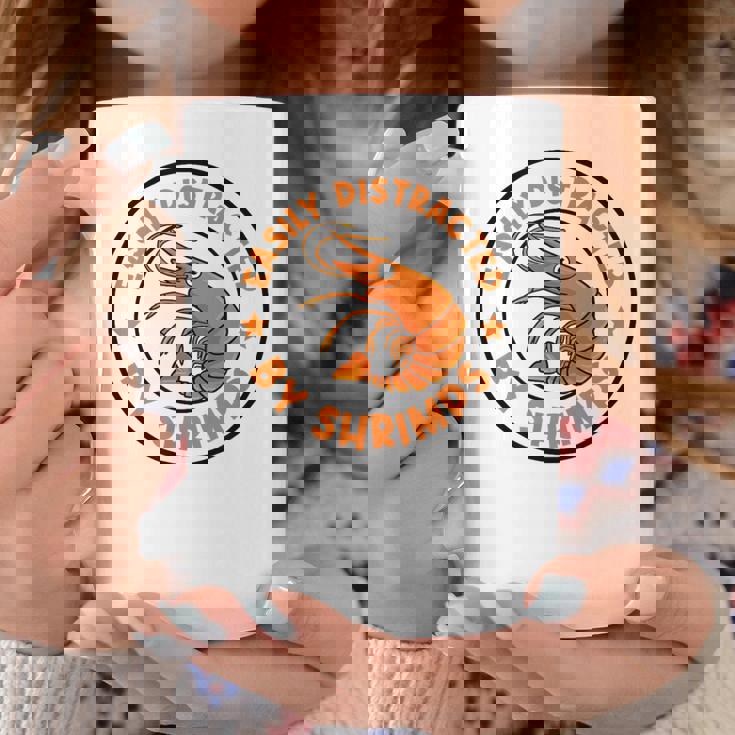 魚介類と海老に気を取られて 面白い海老 コーヒーマグ 面白い贈り物