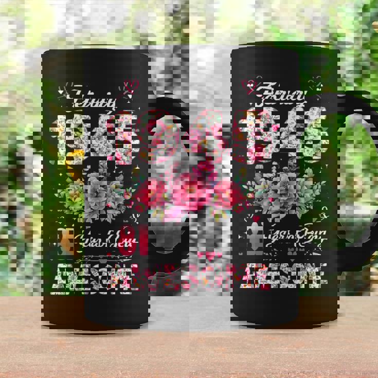 81歳 1945年2月 花柄 81歳 誕生日 男性 女性 長袖tシャツ コーヒーマグ ギフトのアイデア