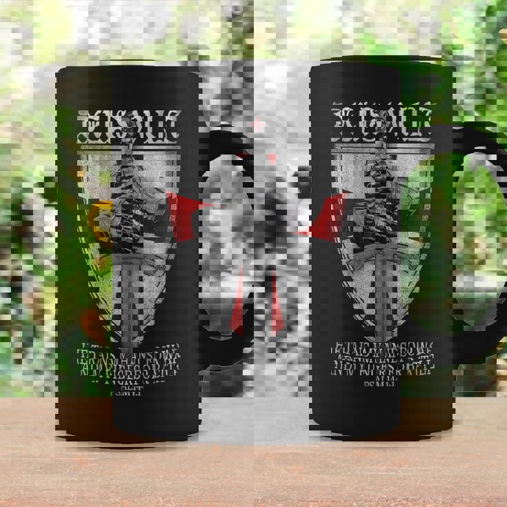 Deusult He Trains My Hands For War Templar Knights コーヒーマグ ギフトのアイデア