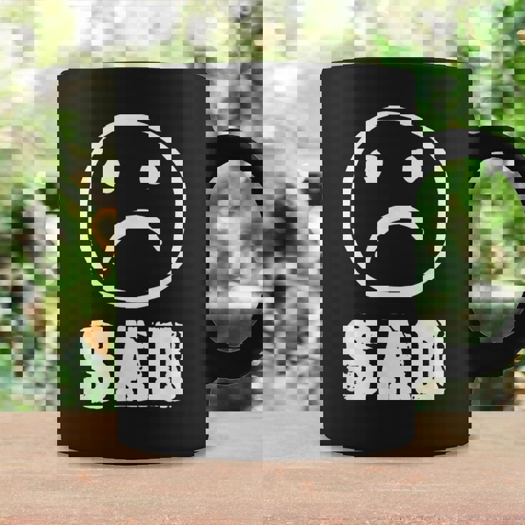 Sad 季節 愛情障害 悲しみ うつ病 エモ パンク コーヒーマグ ギフトのアイデア