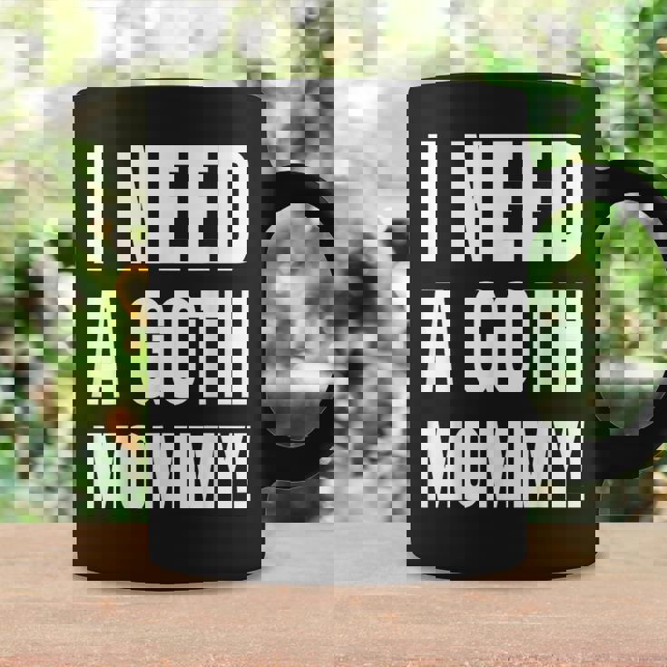 ゴスマミーが必要おもしろいゴシック・マザー・ラバー コーヒーマグ ギフトのアイデア