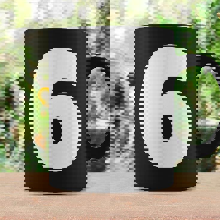 タイポグラフィ 太字表示 6番 数字 6 コーヒーマグ ギフトのアイデア