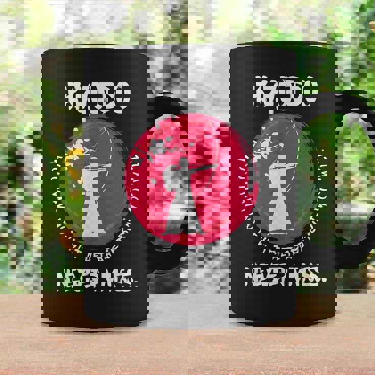 弓道は絶対にお見逃しません おもしろジャパンアーチェリー 弓道アイデア コーヒーマグ ギフトのアイデア