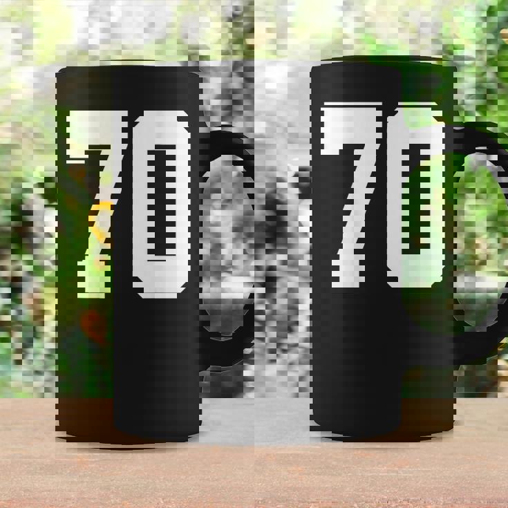 番号70 背面 スポーツチームジャージ番号 コーヒーマグ ギフトのアイデア