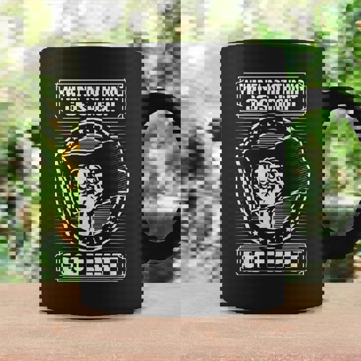 社会主義者のための左翼デザイン。 コーヒーマグ ギフトのアイデア