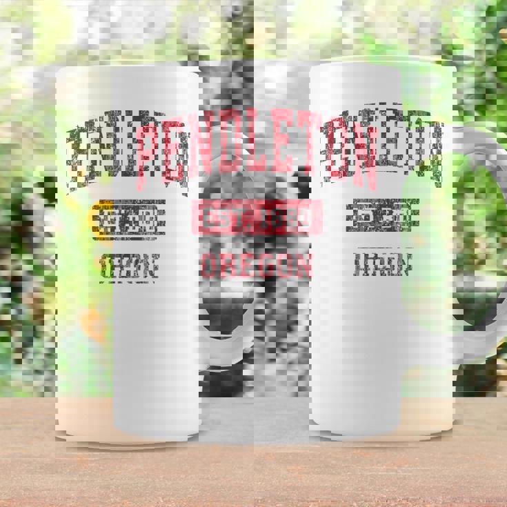 オレゴン州ペンドルトンビンテージスポーツデザインレッドデザイン コーヒーマグ ギフトのアイデア