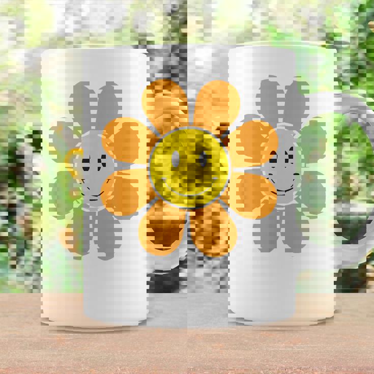 オレンジ70年代レトロファンキーフラワー、イエロースマイルフェイス コーヒーマグ ギフトのアイデア